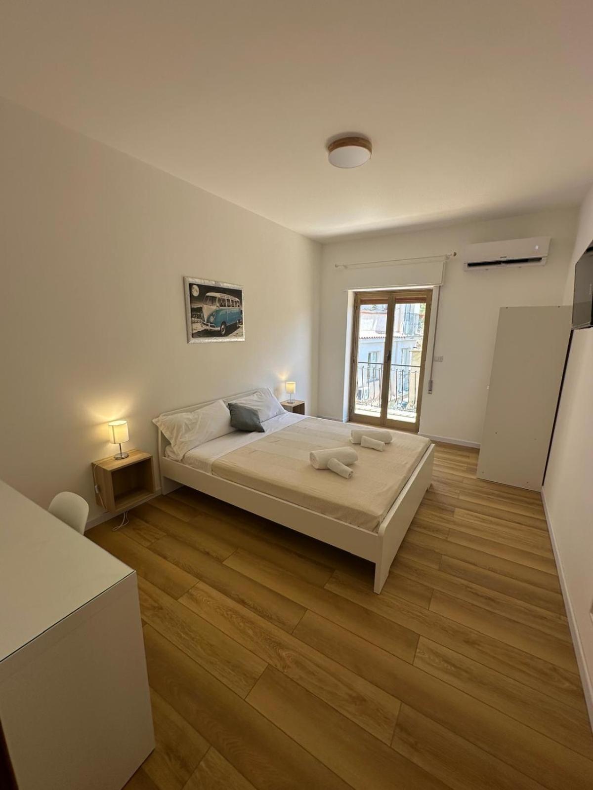 We Home Taormina Center With Parking Экстерьер фото