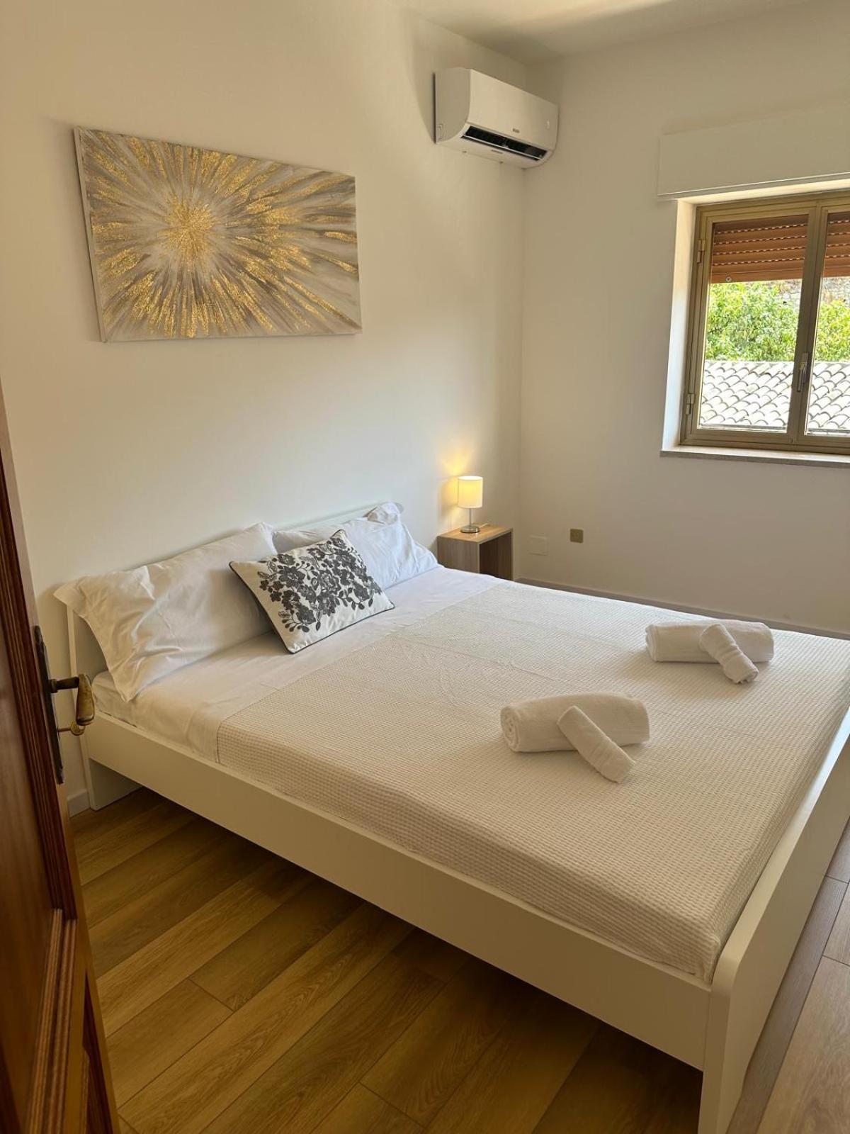 We Home Taormina Center With Parking Экстерьер фото
