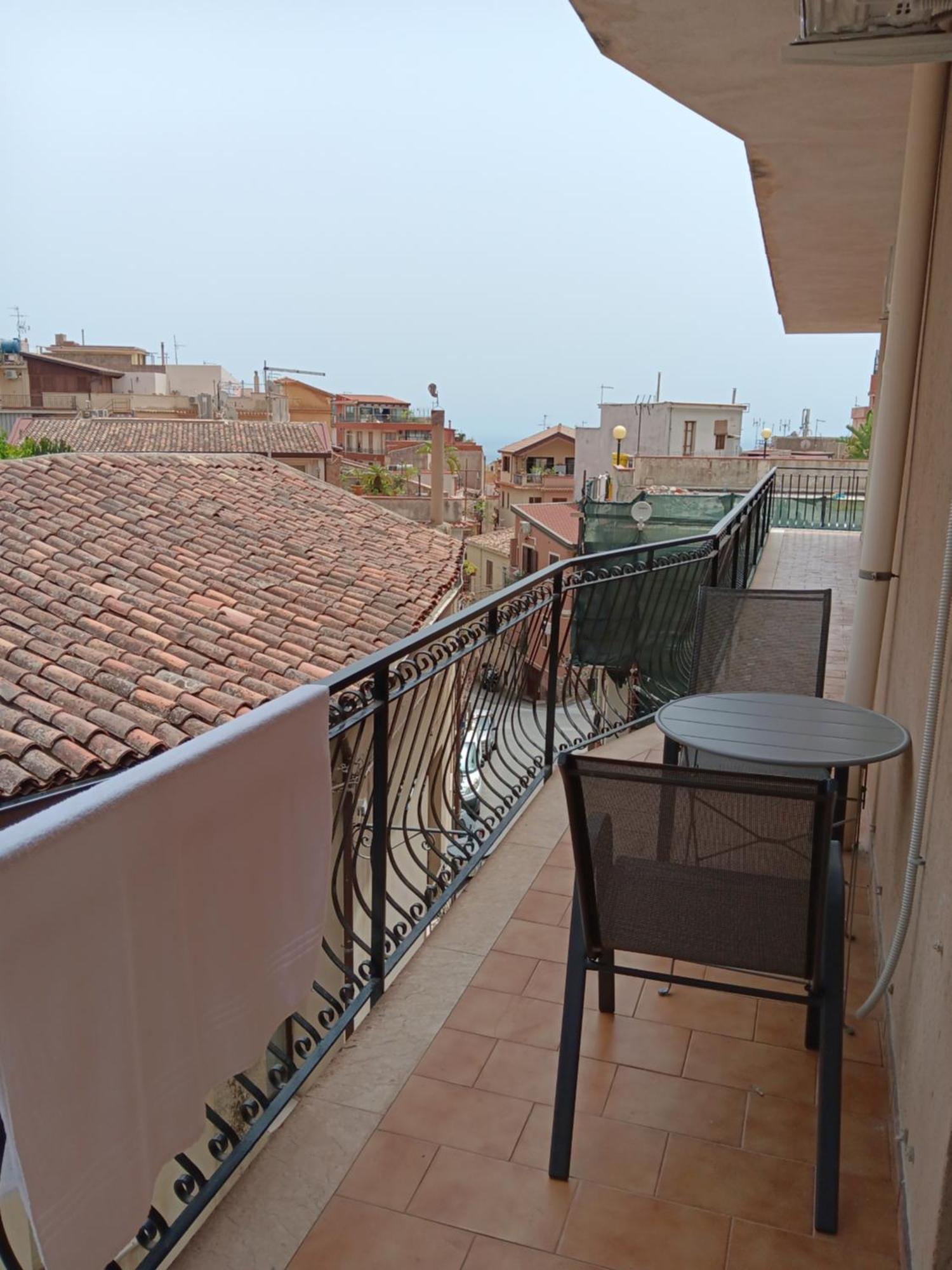 We Home Taormina Center With Parking Номер фото